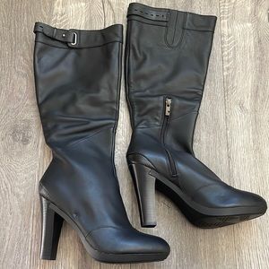 Brand New Women TSUBO Tiauna Black Leather High Heel Zip Up Buckle Boots *Defect